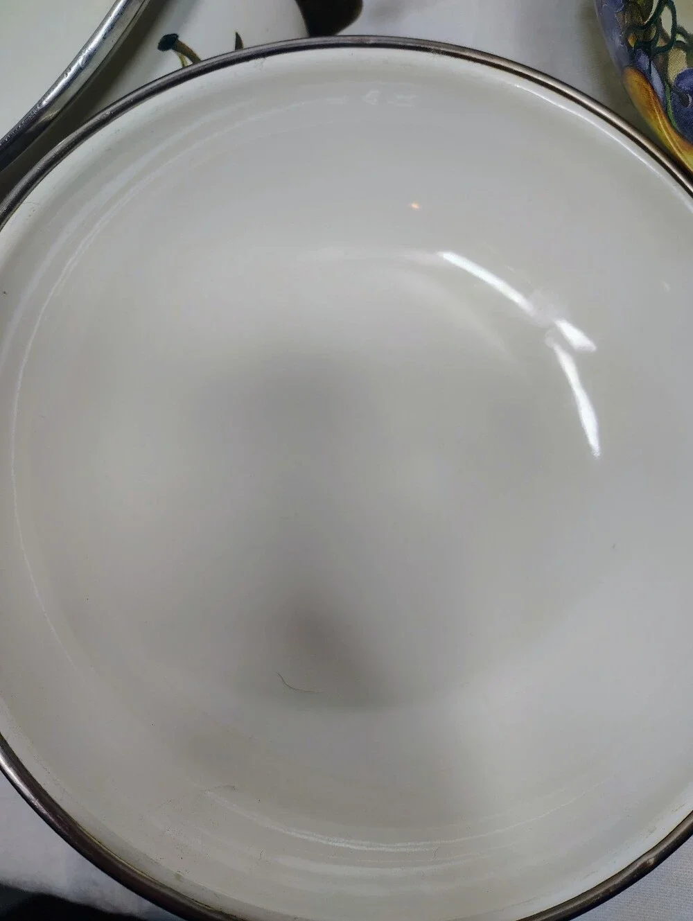 N/A classic white